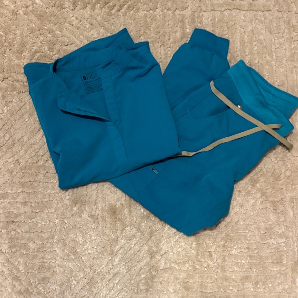 Figs Teal Scrub Set with Drawstring Pants